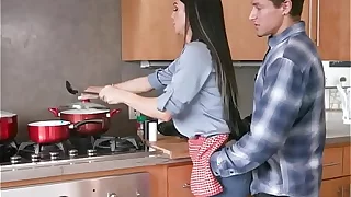 Fucking My Hot StepMom While She Cooking